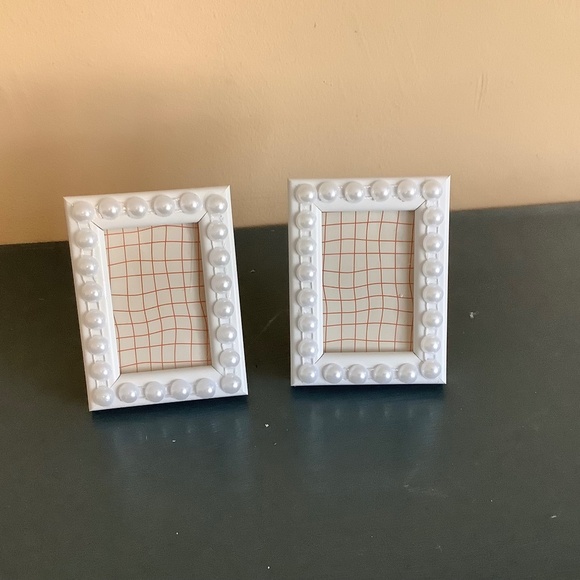 Set of 2…2x3 pearl frames - Picture 1 of 7